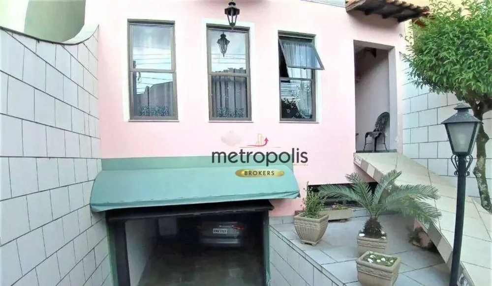Sobrado, 3 quartos, 243 m² - Foto 1