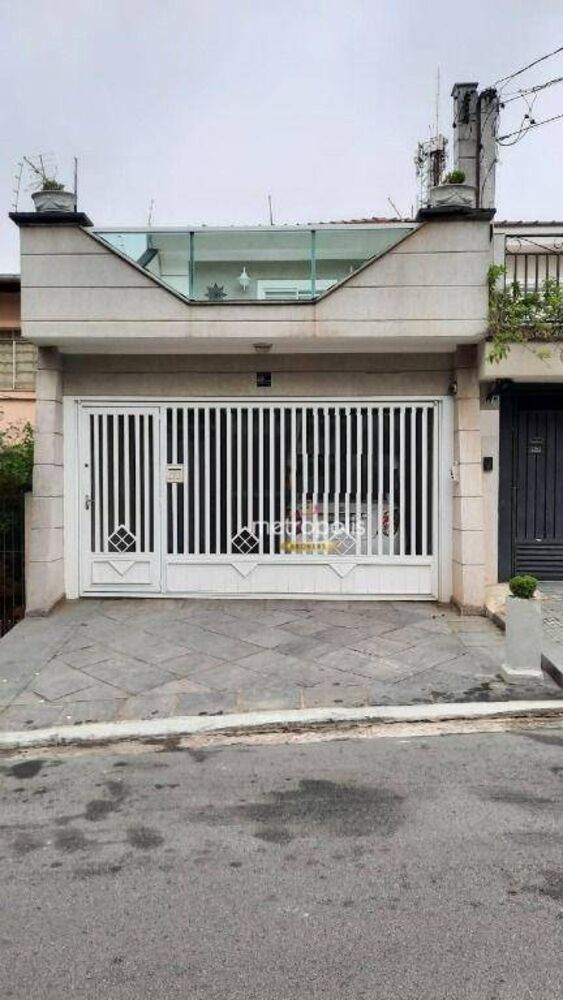 Sobrado à venda com 4 quartos, 350m² - Foto 1