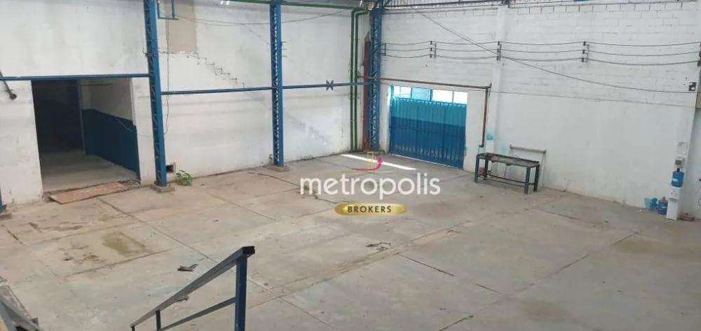 Depósito-Galpão, 2700 m² - Foto 1