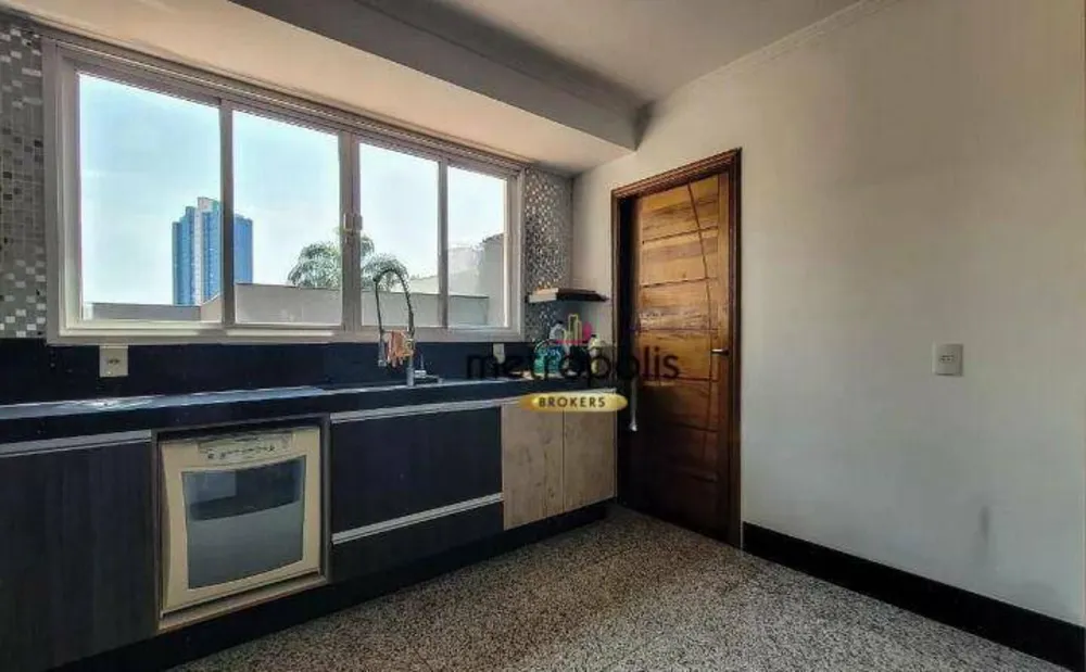 Sobrado, 3 quartos, 218 m² - Foto 1
