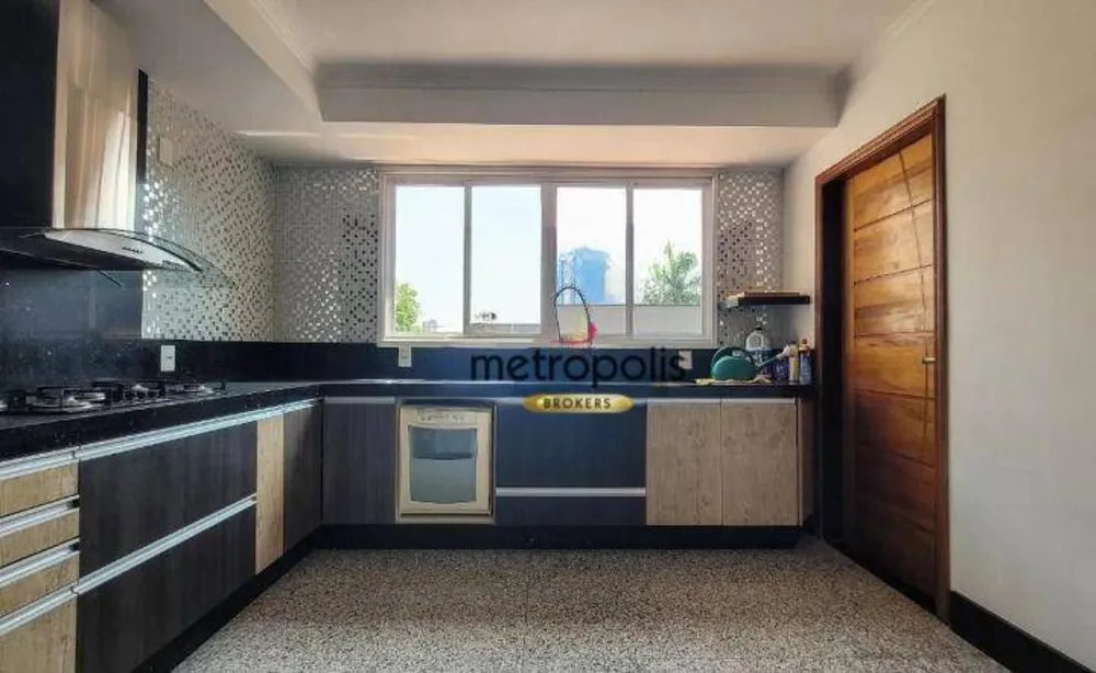 Sobrado, 3 quartos, 218 m² - Foto 2