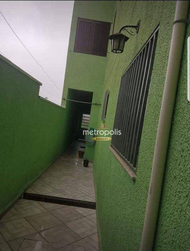 Sobrado à venda com 3 quartos, 245m² - Foto 2