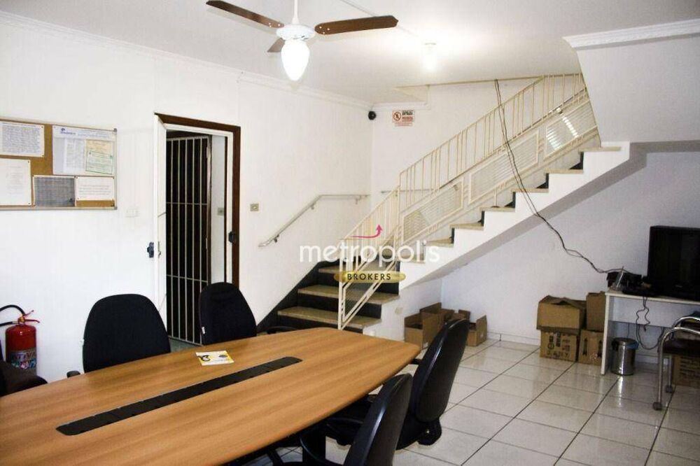 Sobrado à venda com 5 quartos, 358m² - Foto 1