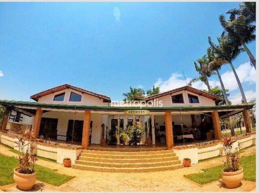 Chácara à venda com 5 quartos, 672m² - Foto 1