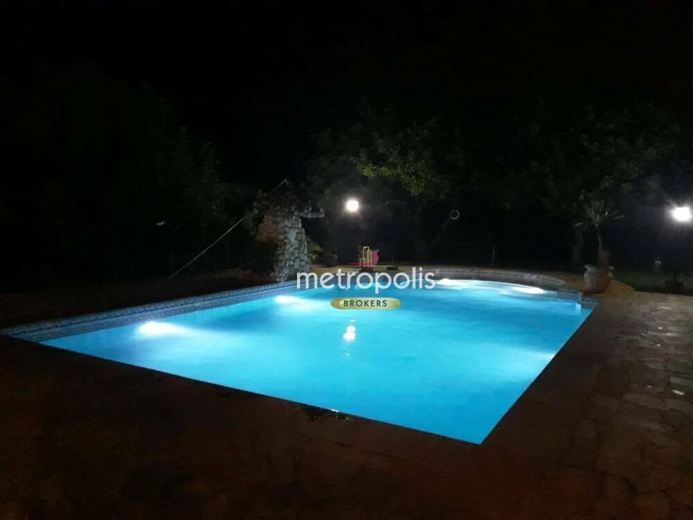 Chácara à venda com 5 quartos, 672m² - Foto 2