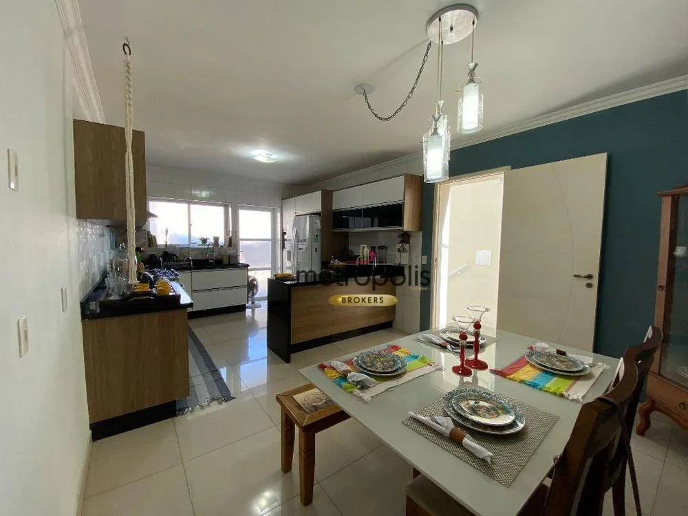 Sobrado, 3 quartos, 225 m² - Foto 2