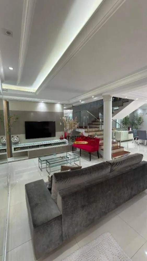 Sobrado, 4 quartos, 255 m² - Foto 1