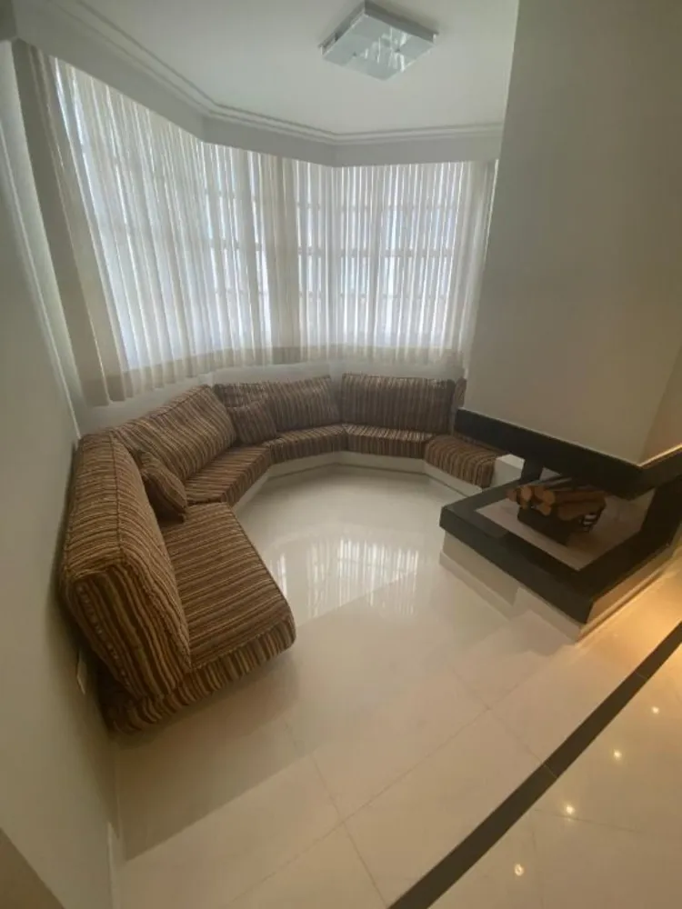 Apartamento, 3 quartos, 240 m² - Foto 2