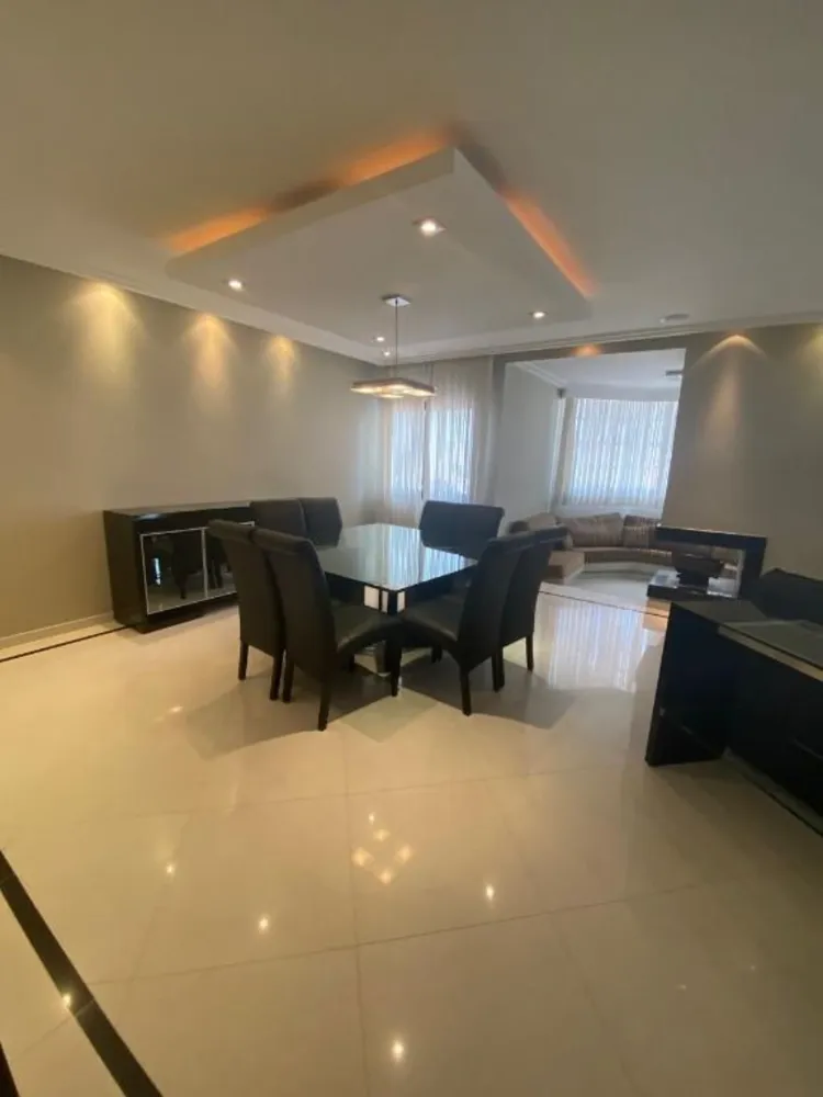 Apartamento, 3 quartos, 240 m² - Foto 1