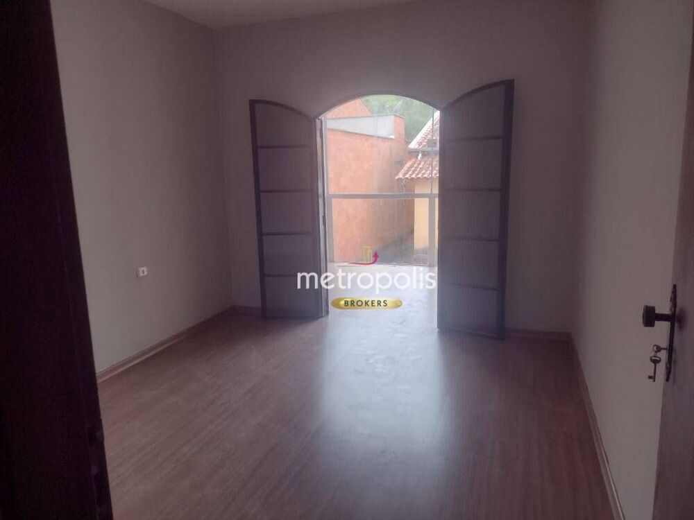 Casa à venda com 2 quartos, 125m² - Foto 2