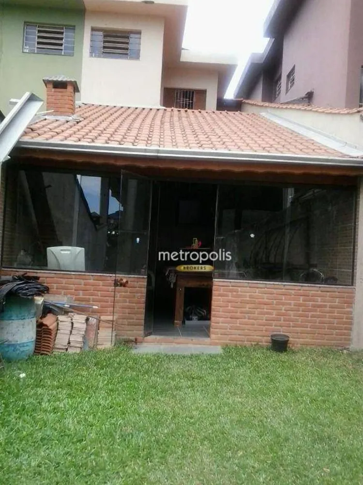 Sobrado, 2 quartos, 220 m² - Foto 1