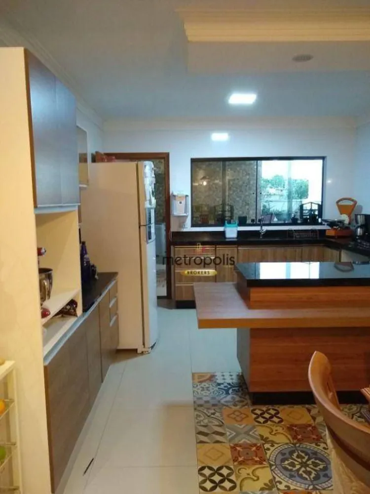Casa, 3 quartos, 246 m² - Foto 5