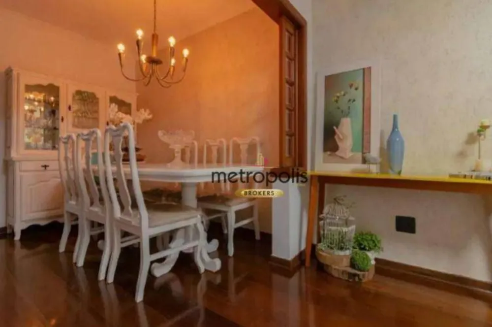 Sobrado, 3 quartos, 310 m² - Foto 1