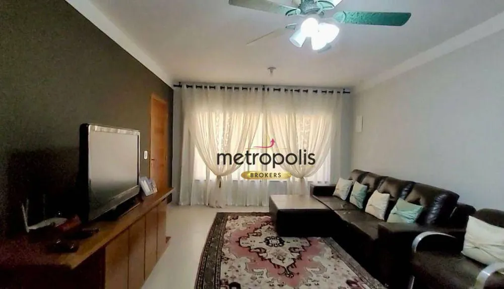 Casa, 4 quartos, 230 m² - Foto 1