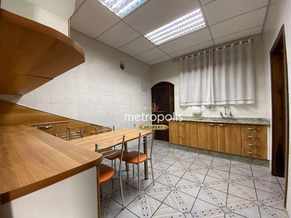 Sobrado à venda com 3 quartos, 300m² - Foto 4