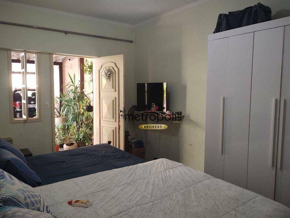 Casa à venda com 3 quartos, 240m² - Foto 2