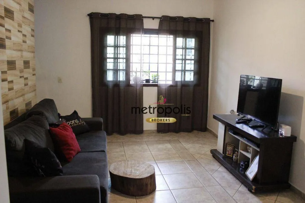 Casa, 4 quartos, 236 m² - Foto 1