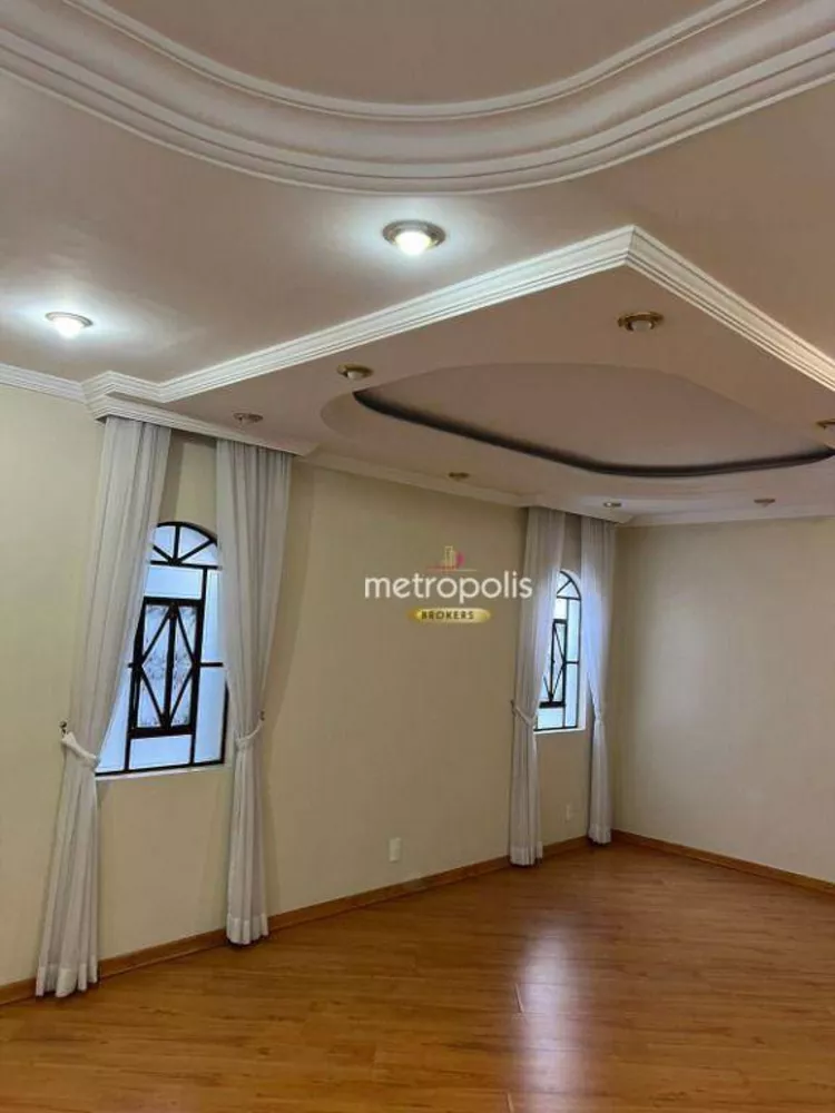 Sobrado à venda com 3 quartos, 300m² - Foto 2