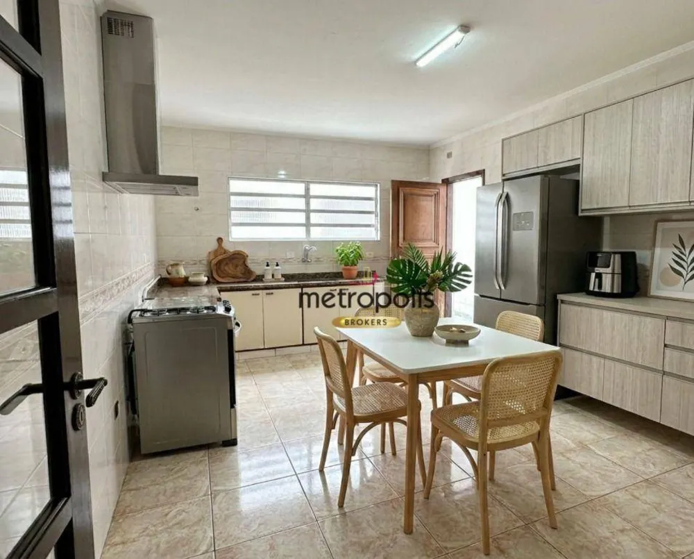 Sobrado, 3 quartos, 184 m² - Foto 2