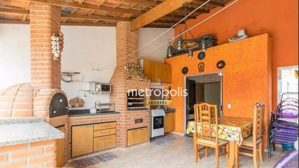 Sobrado, 3 quartos, 198 m² - Foto 1