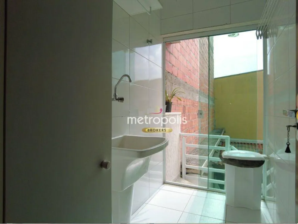 Sobrado, 3 quartos, 214 m² - Foto 2