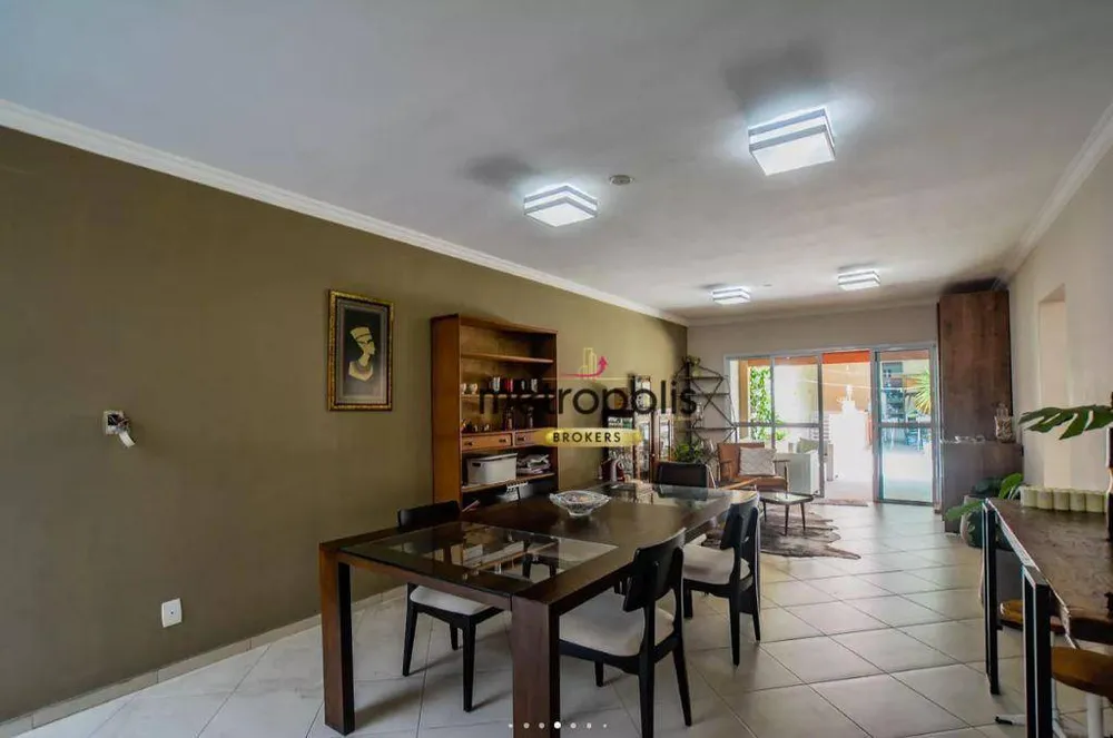 Sobrado, 3 quartos, 471 m² - Foto 2