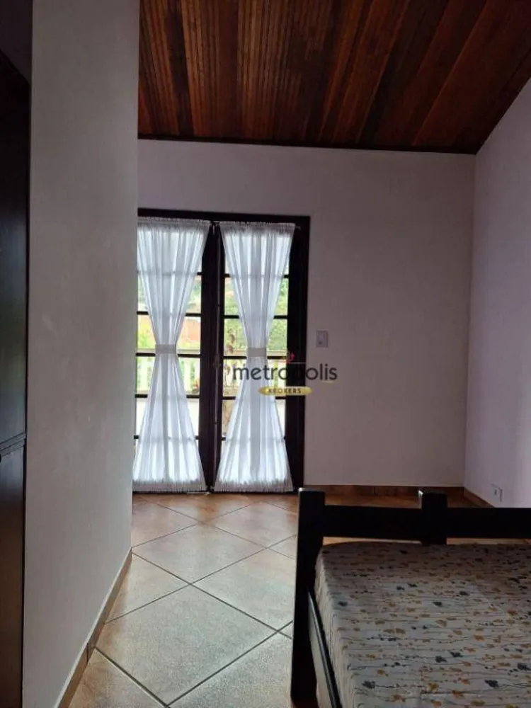 Chácara, 3 quartos, 2100 m² - Foto 1