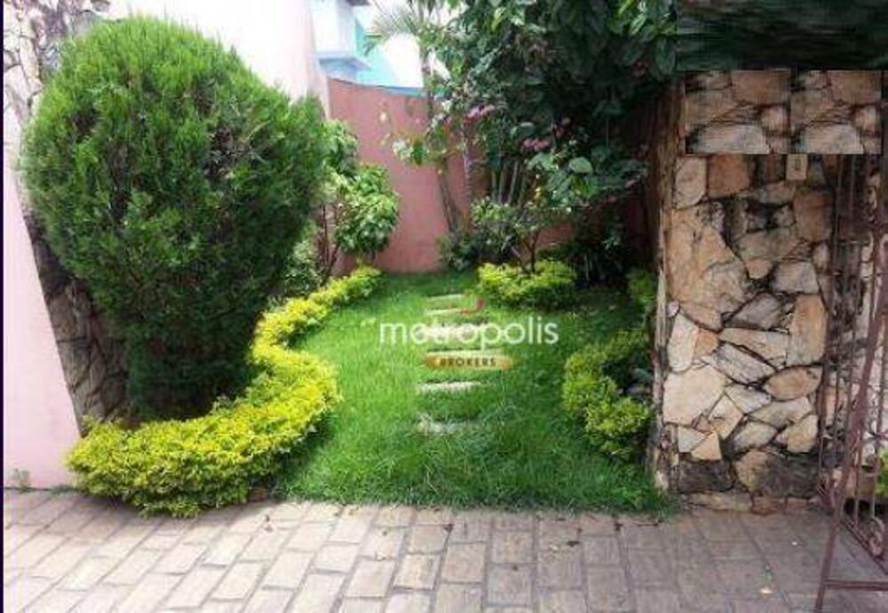 Casa à venda com 5 quartos, 218m² - Foto 4