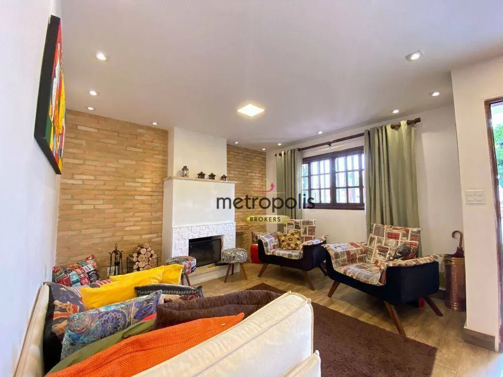 Sobrado, 3 quartos, 256 m² - Foto 1