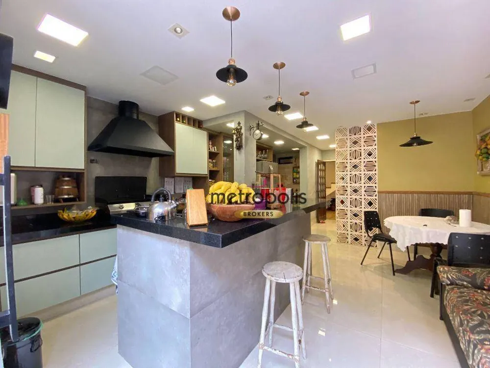 Sobrado, 3 quartos, 256 m² - Foto 4