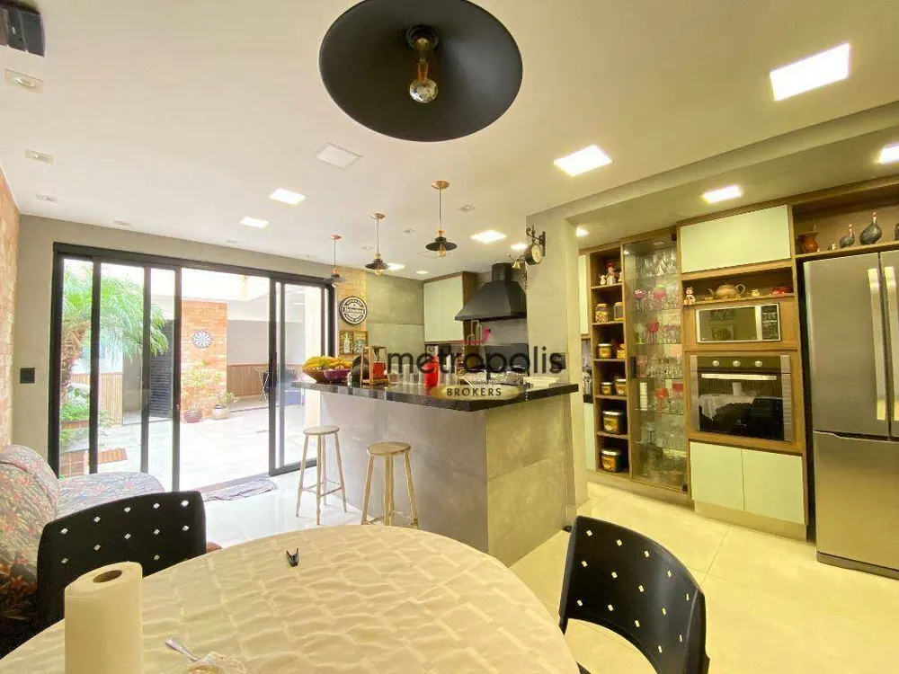 Sobrado, 3 quartos, 256 m² - Foto 3