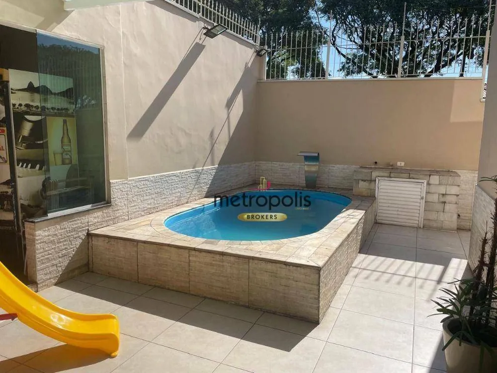 Sobrado, 3 quartos, 237 m² - Foto 1