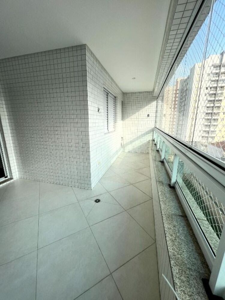 Apartamento à venda com 3 quartos, 130m² - Foto 1