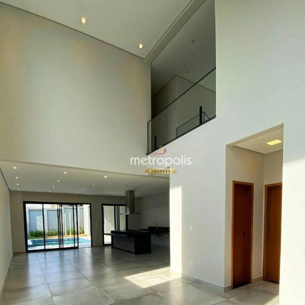 Sobrado, 4 quartos, 310 m² - Foto 1