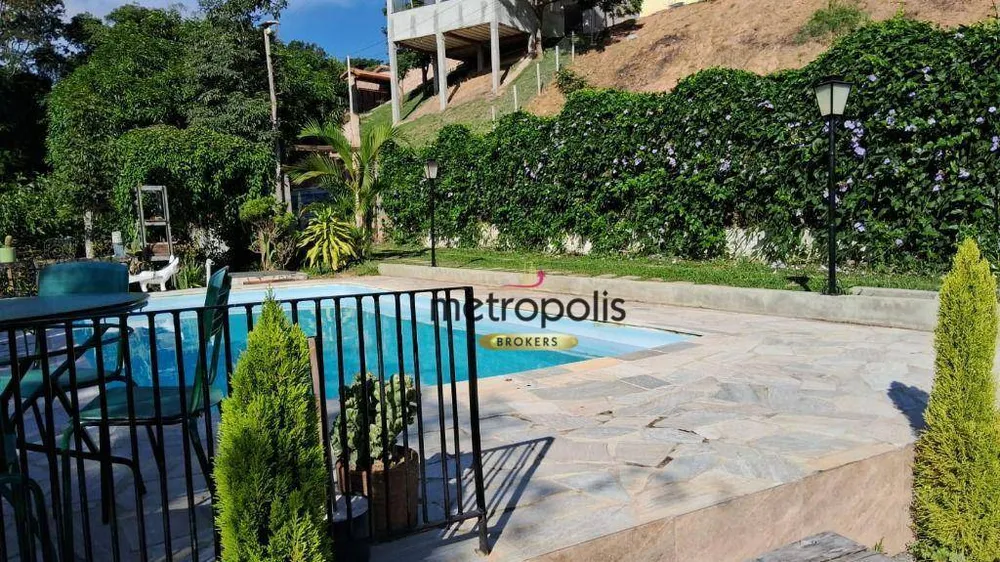Chácara, 3 quartos, 1200 m² - Foto 1