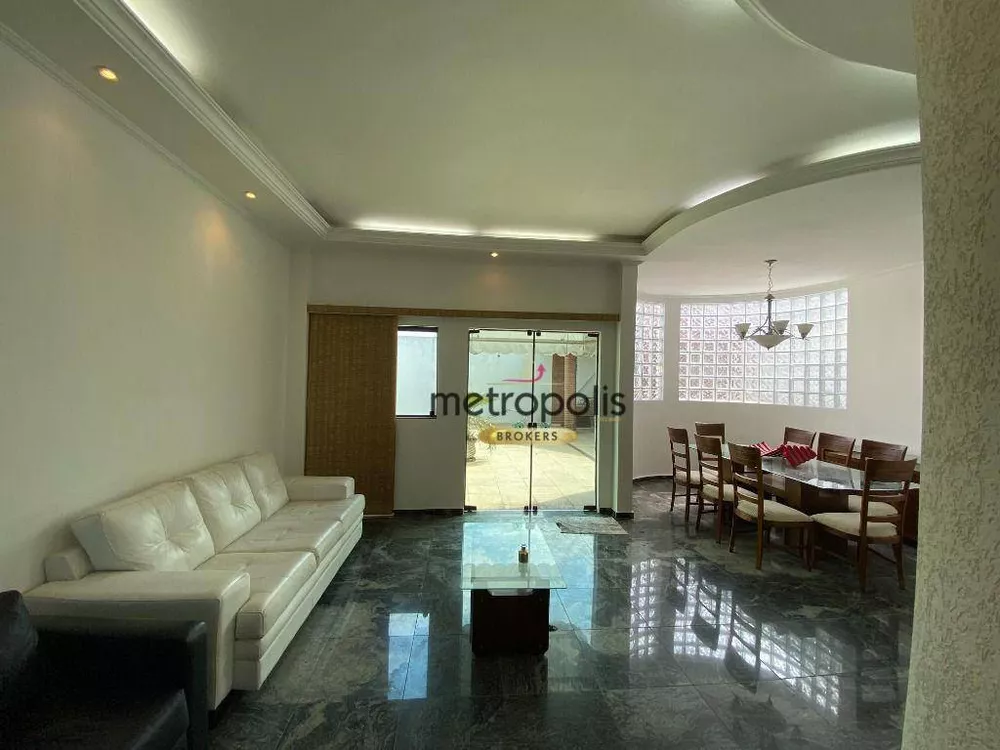 Sobrado, 4 quartos, 390 m² - Foto 1