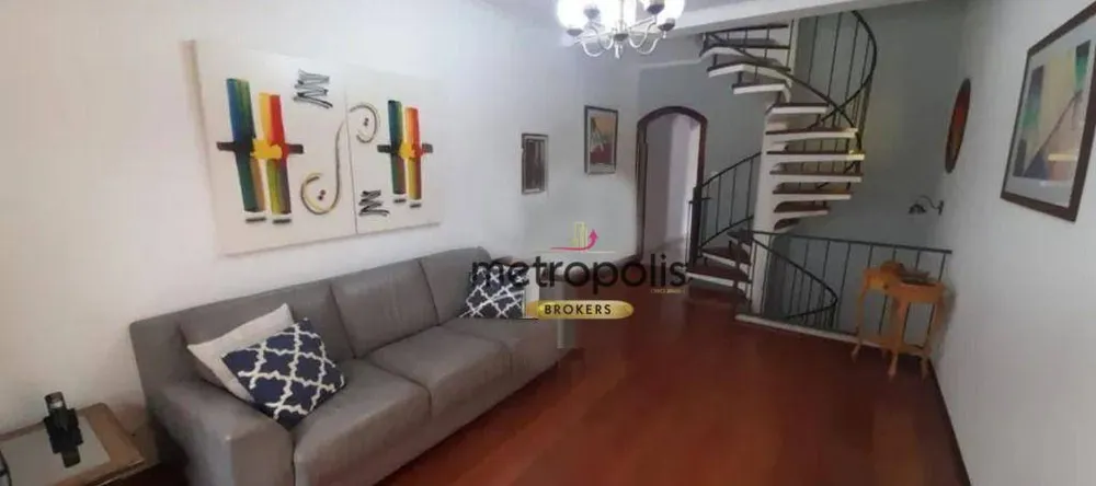 Sobrado, 4 quartos, 221 m² - Foto 1