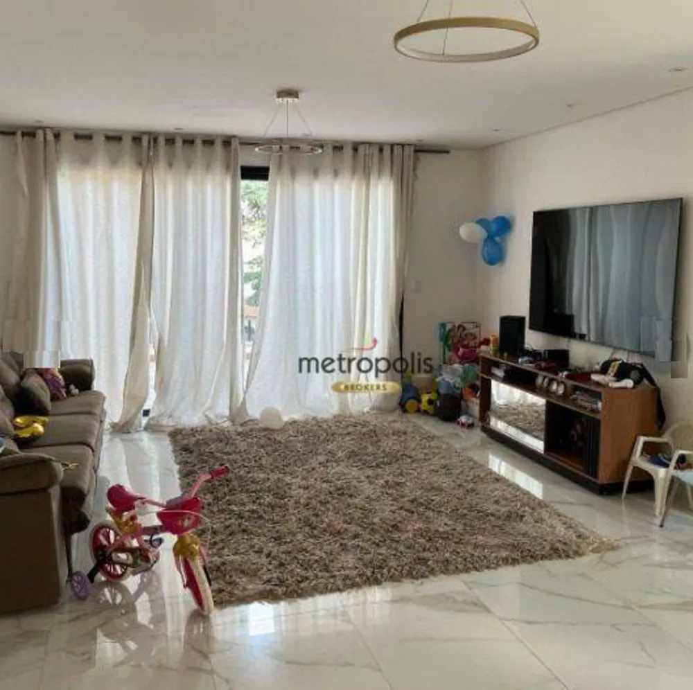 Sobrado, 3 quartos, 258 m² - Foto 1
