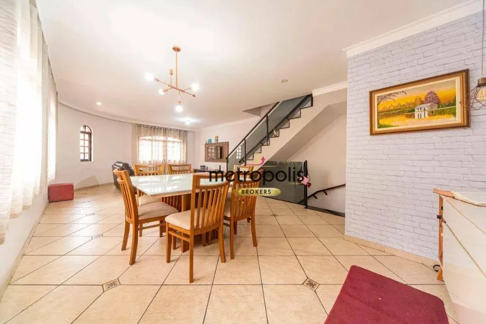 Sobrado, 4 quartos, 219 m² - Foto 1