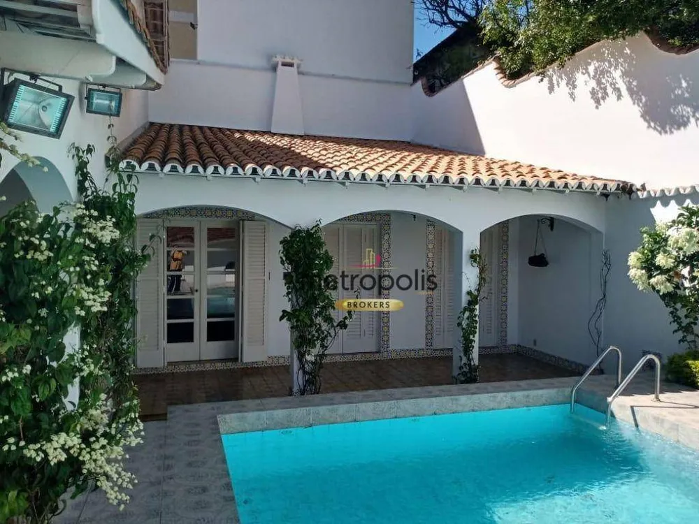 Casa, 3 quartos, 249 m² - Foto 1