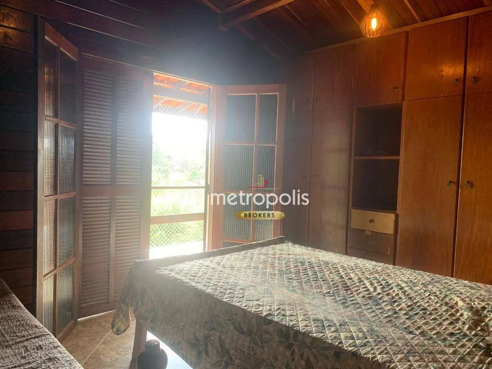 Chácara, 4 quartos, 1350 m² - Foto 1