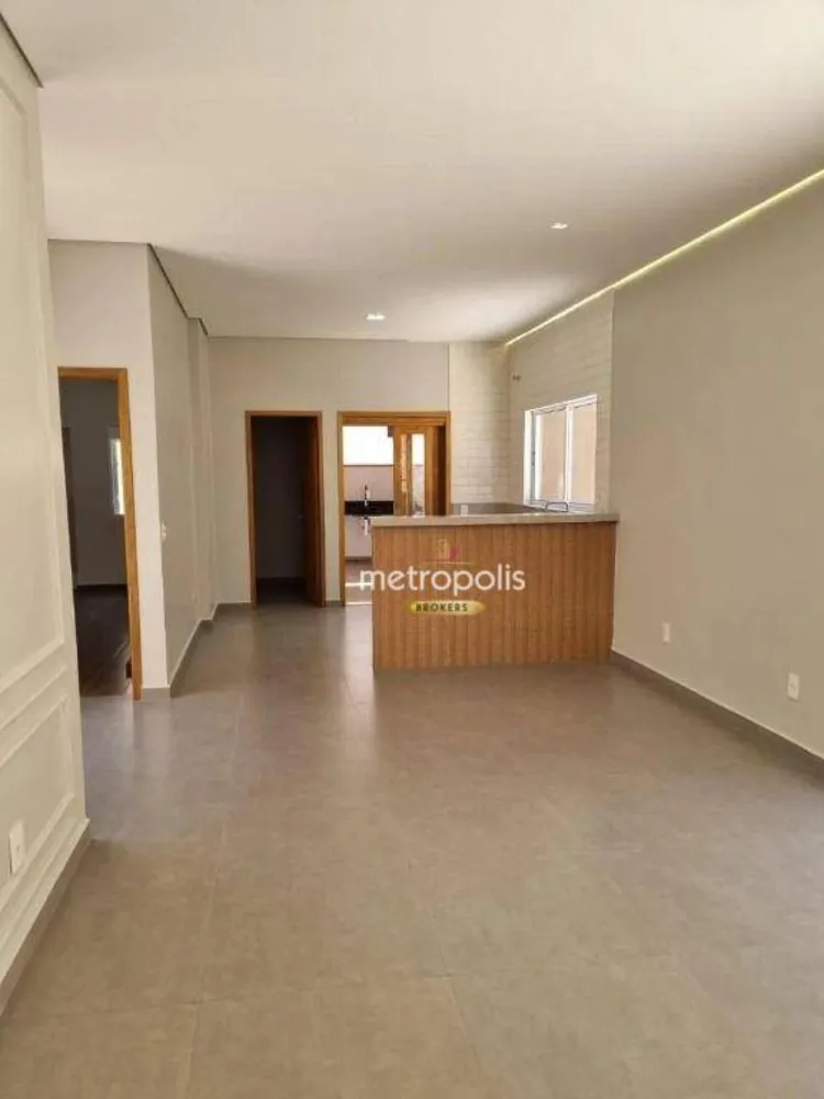 Casa, 4 quartos, 270 m² - Foto 2