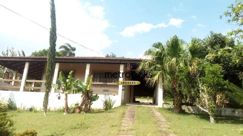 Chácara, 2 quartos, 1290 m² - Foto 2