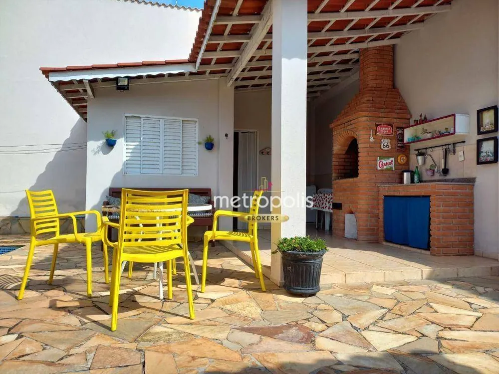 Casa, 3 quartos, 209 m² - Foto 1