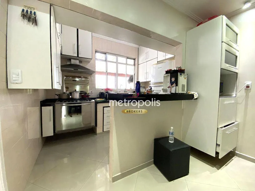 Casa, 4 quartos, 237 m² - Foto 2