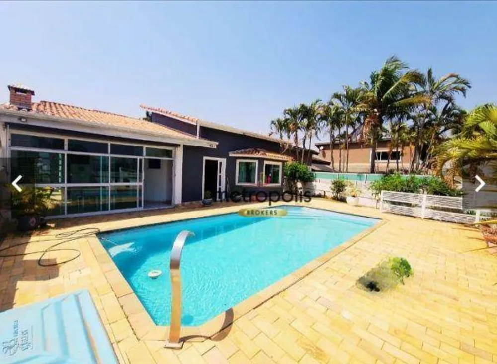 Chácara, 3 quartos, 510 m² - Foto 1