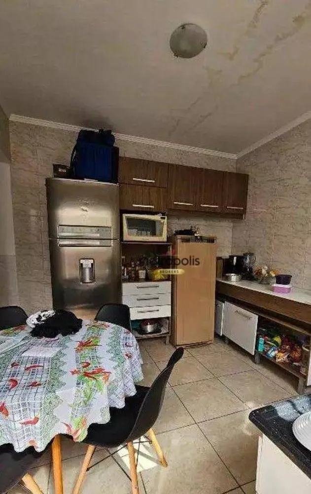 Casa, 4 quartos, 195 m² - Foto 1