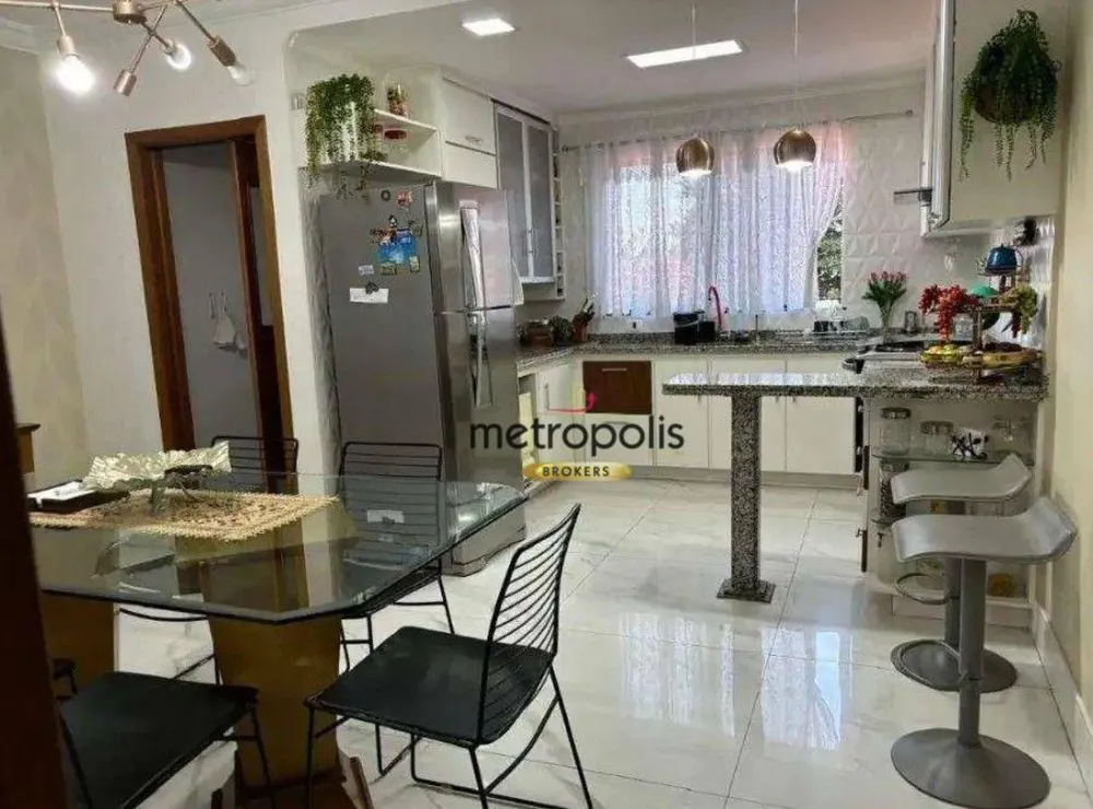 Sobrado, 4 quartos, 239 m² - Foto 2