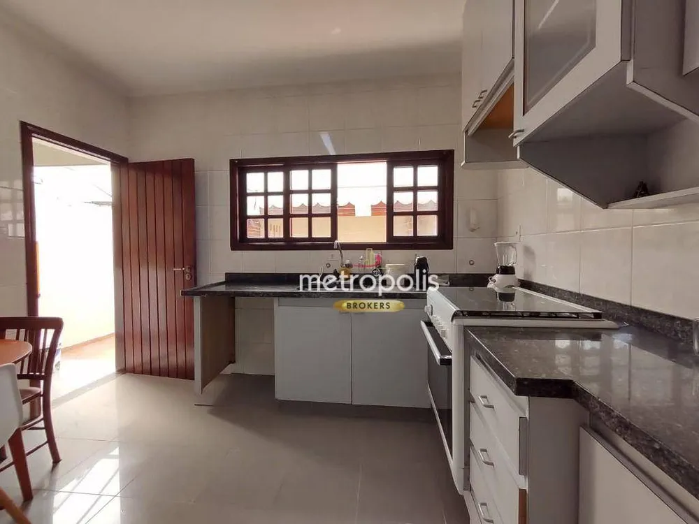 Sobrado, 3 quartos, 257 m² - Foto 2