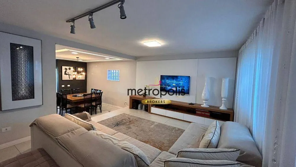 Sobrado, 3 quartos, 317 m² - Foto 1